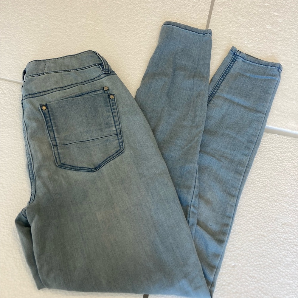 TinselTown womens jeans size 1